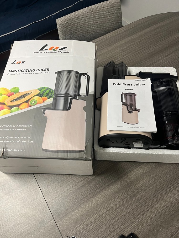 LQZ Masticating Juicer - Used once
