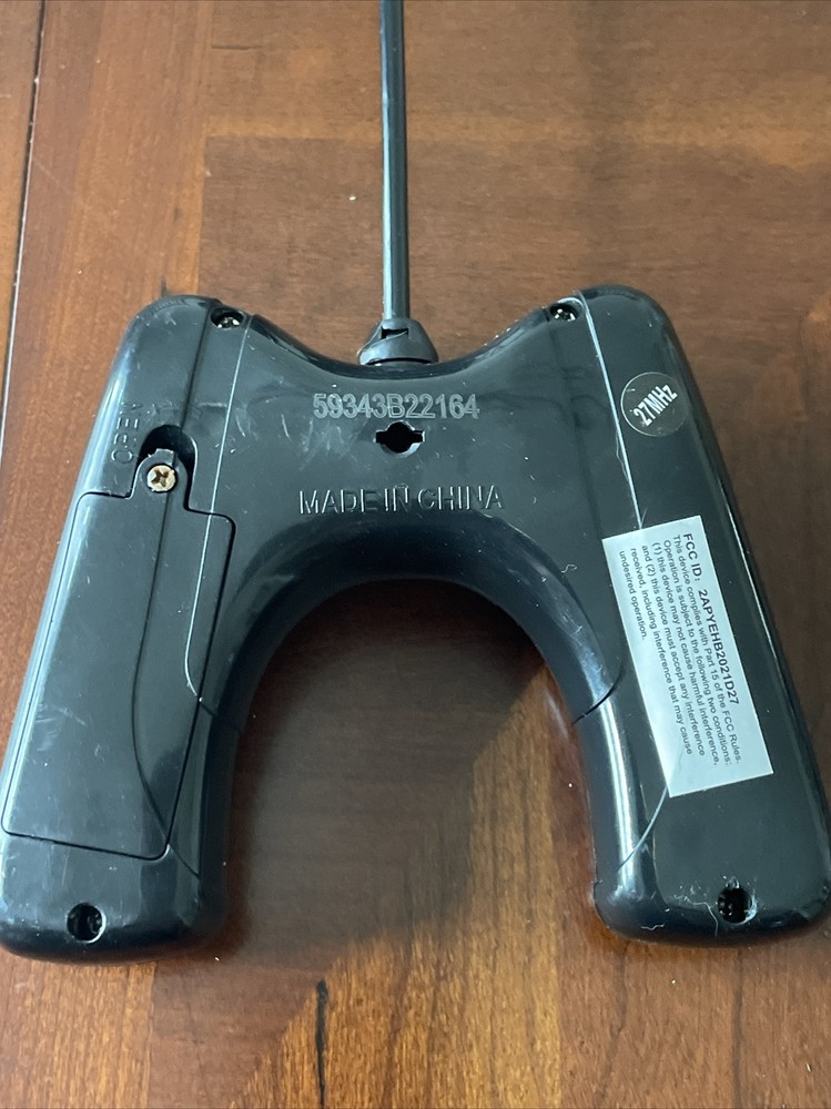 FAO Schwarz Remote Controlled Bumper Car RC Blue single controller & Red Driver