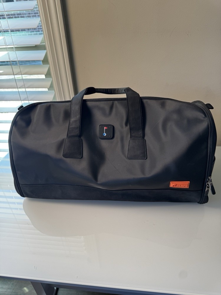 stitch golf ultimate garment bag EUC