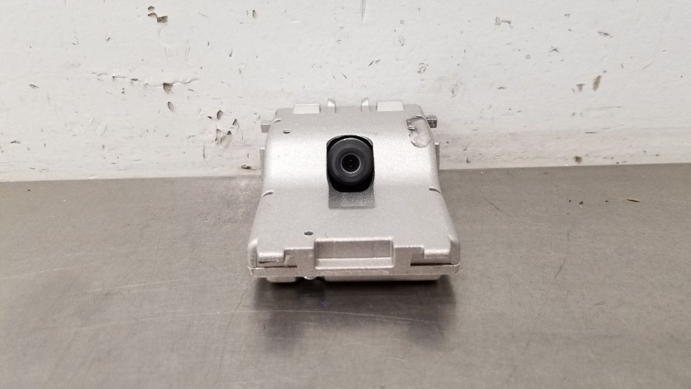 21 DODGE DURANGO FRONT VIEW WINDSHIELD MOUNTED CAMERA 68495638AC