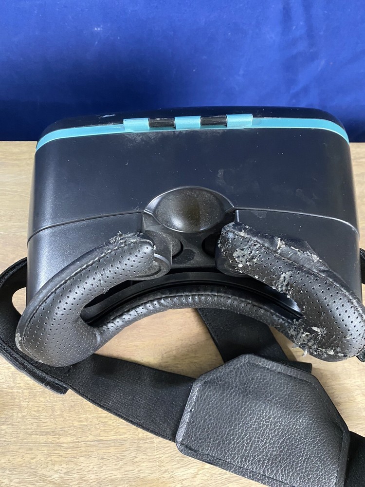 Utopia 360 VR 3D Headset - iPhone & Android (No Remote)