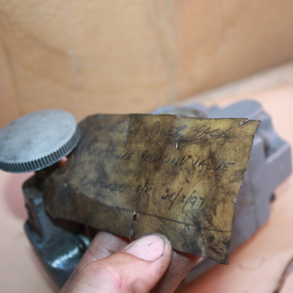 TOKIMEC VICKERS Pressure REDUCING VALVE 5.6-200 XCT-06-B-20-JA-J