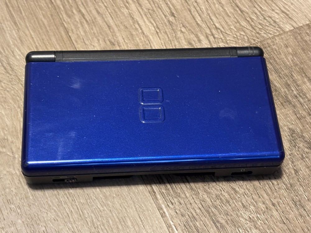 Nintendo DS Lite Blue Handheld Console System Very Good Shape Authentic