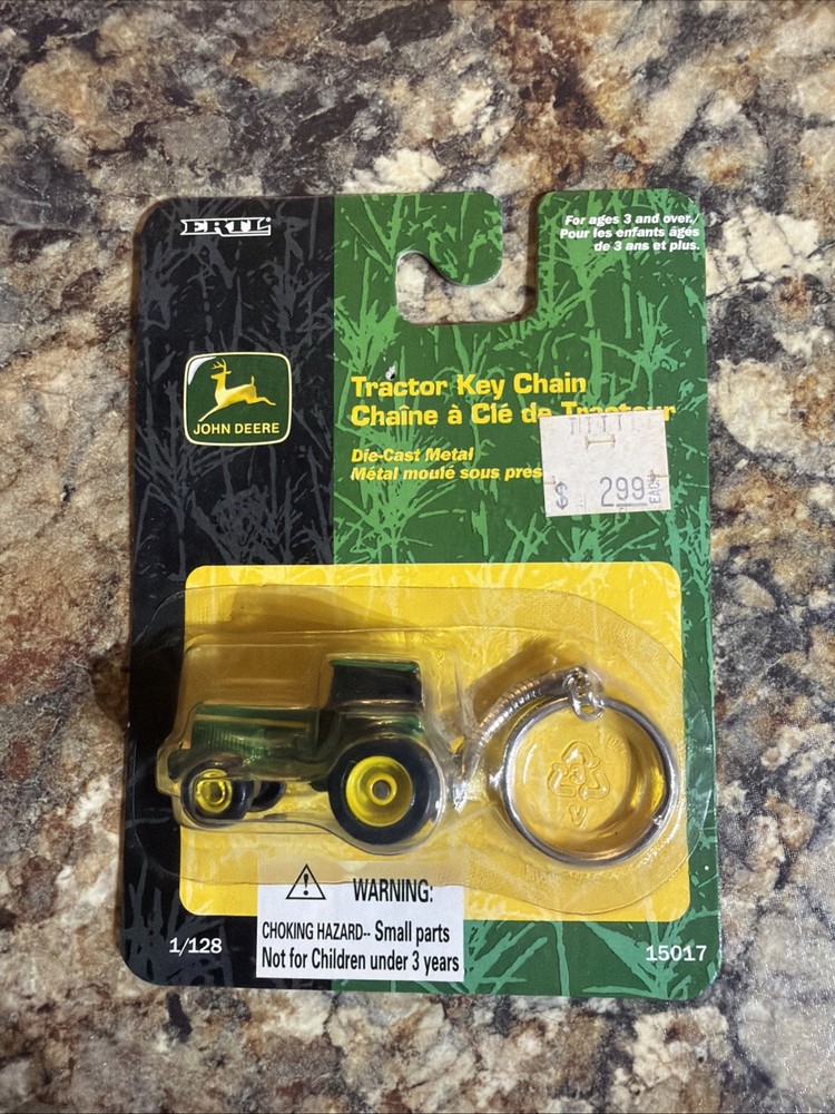 John Deere 2000 Tractor Key Chain 1/128