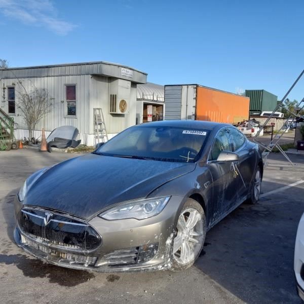 TESLA S 2015 Battery 479493