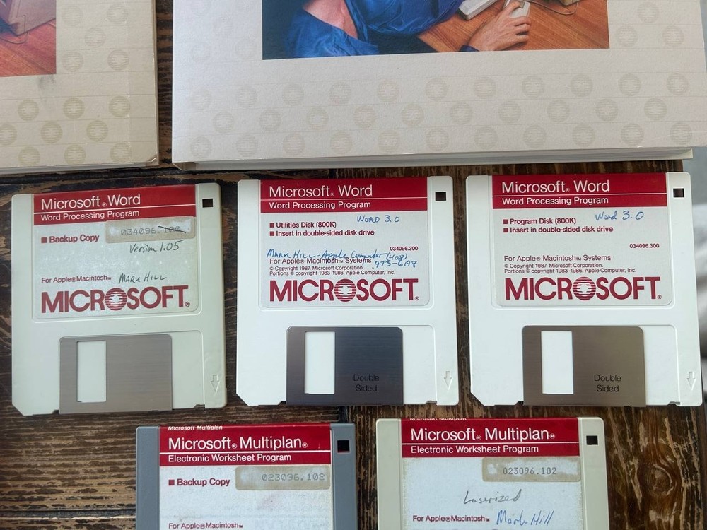 Microsoft Business Pack Macintosh w/ Word Multiplan Chart File Disks