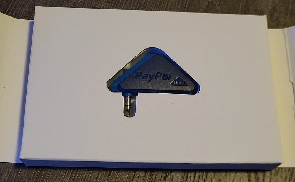 PayPal Here Triangular AUX Port/Headphone Jack Credit Card Reader w/Original Box
