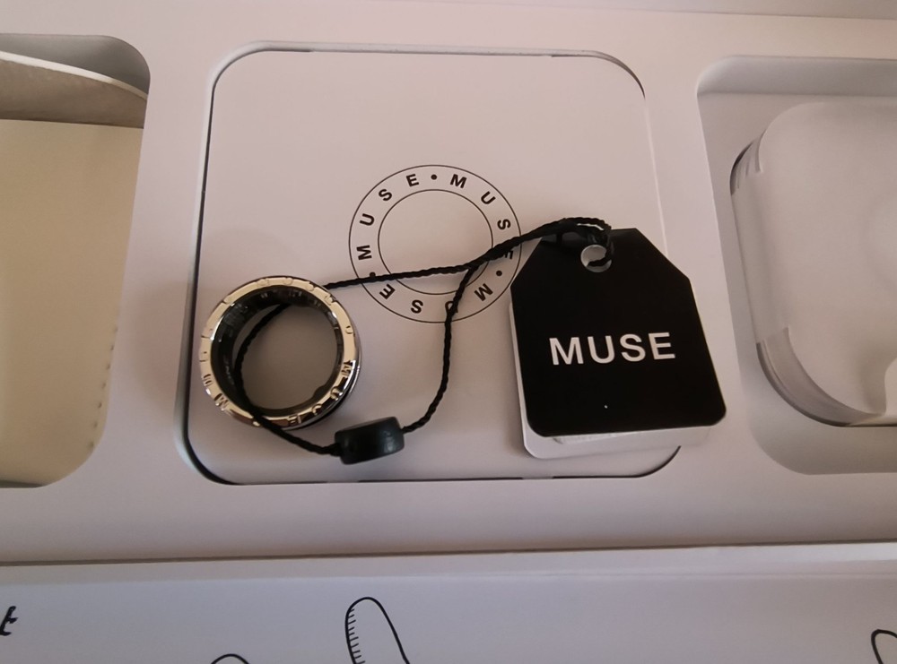 Muse Ring One Smart Ring Size 8 Titanium/Ceramic.  Brand New.
