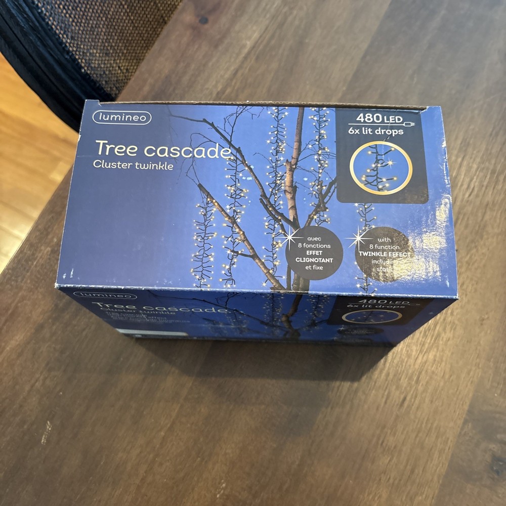 Lumineo Tree Cascade Cluster Twinkle Lights - 480 LED - 6 Drops