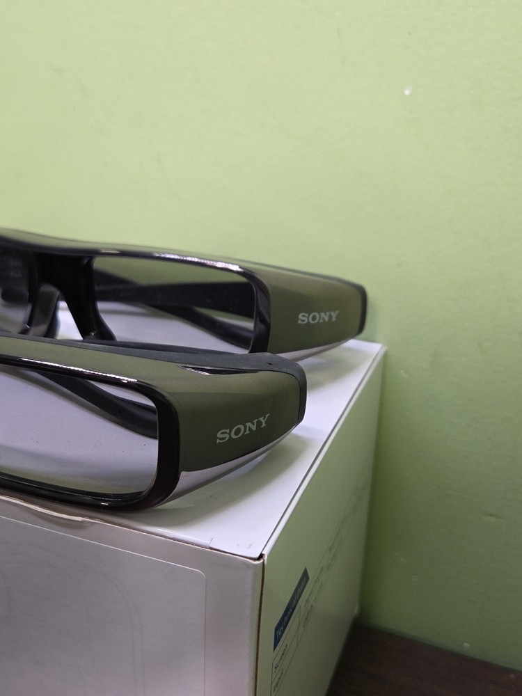 2 Sony TDG-BR100 3D Glasses Black Untested
