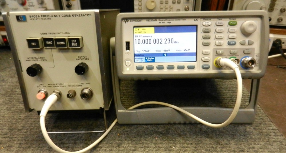 HP 8406A Frequency Comb Generator