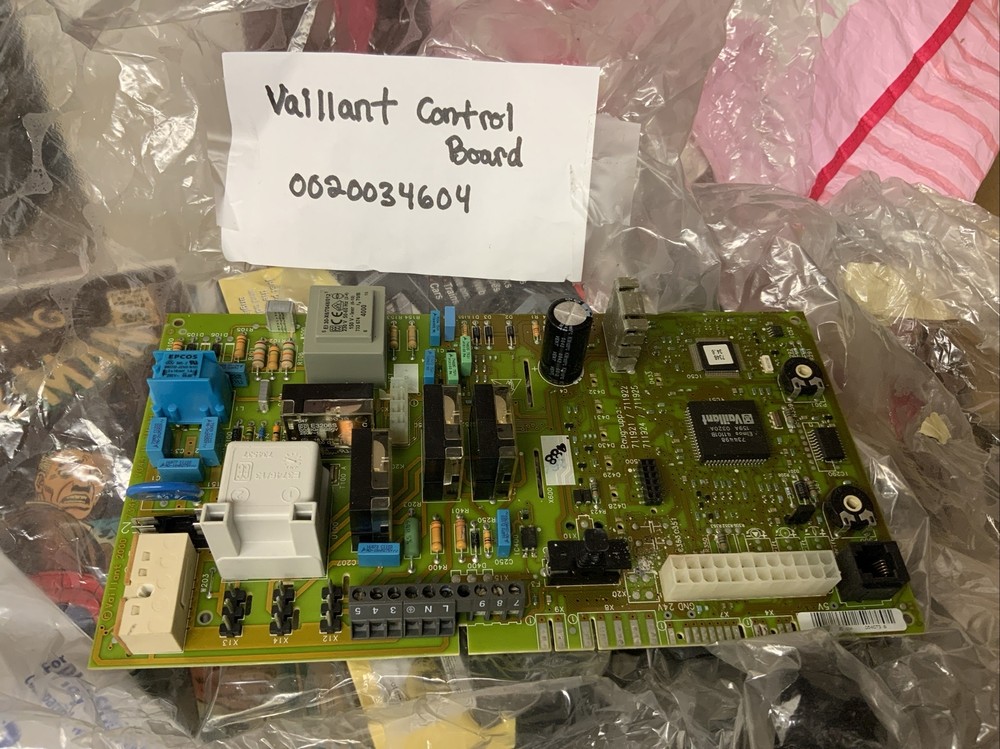 OEM Vaillant TURBOmax THERMOcompact AQUAplus 824 828 PCB 0020034604 130806 13080