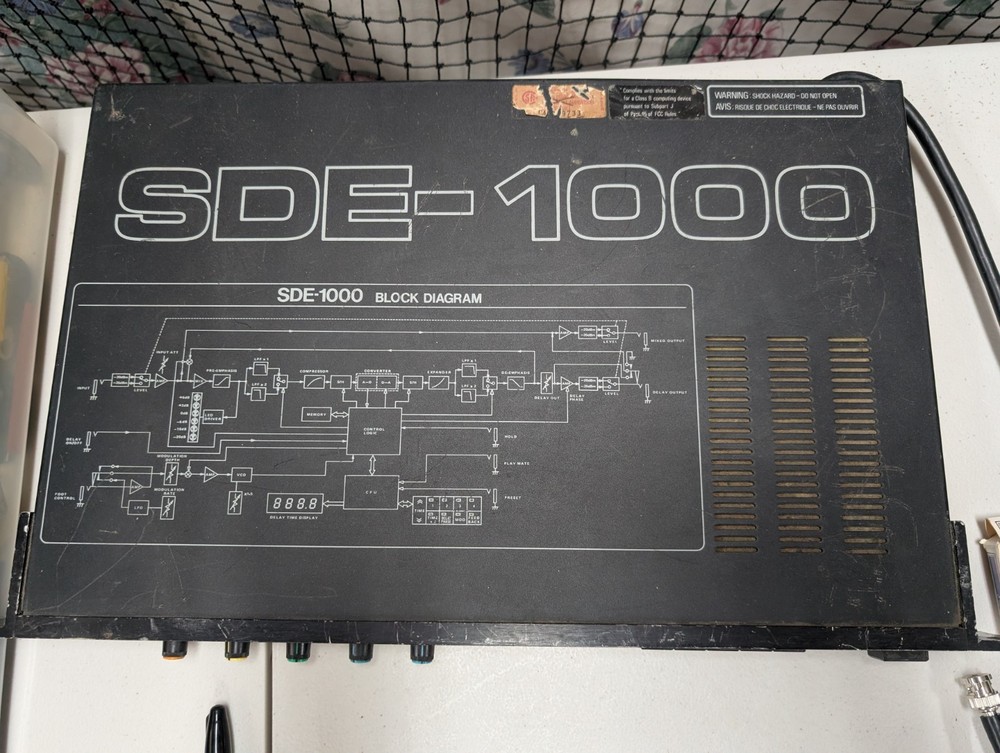 Roland SDE-1000 Digital Delay Rack Effect Processor Vintage Working Effecter