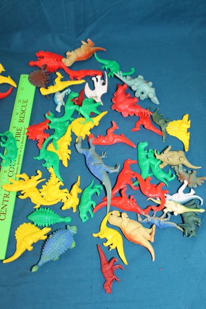 Plastic Dinosaur figures - 1970s+ prehistoric jurassic