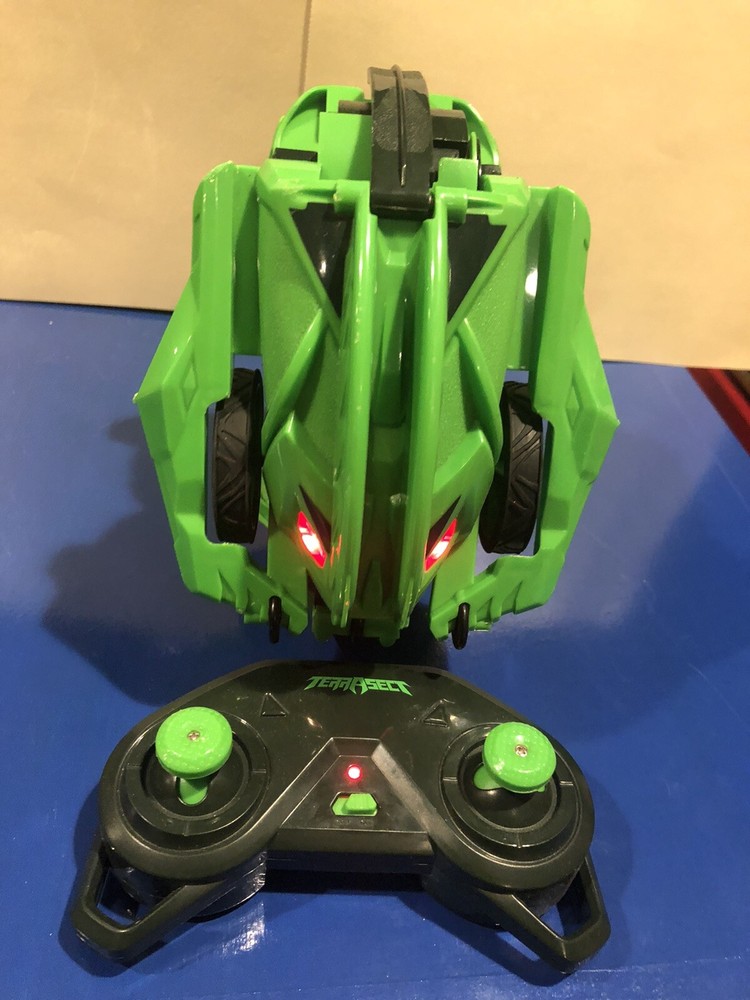 🐛 Terrasect Remote 🐉 Control Car 🚙 Transforming Vehicle RC Green - TESTED