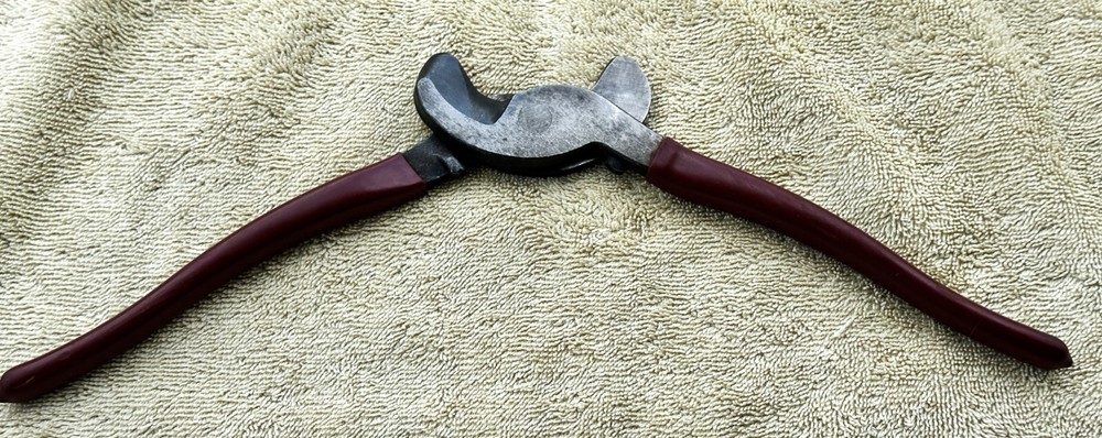 KLEIN BUNDLE CUTTER NO. 93050 WITH A (C) DATE CODE = 1991