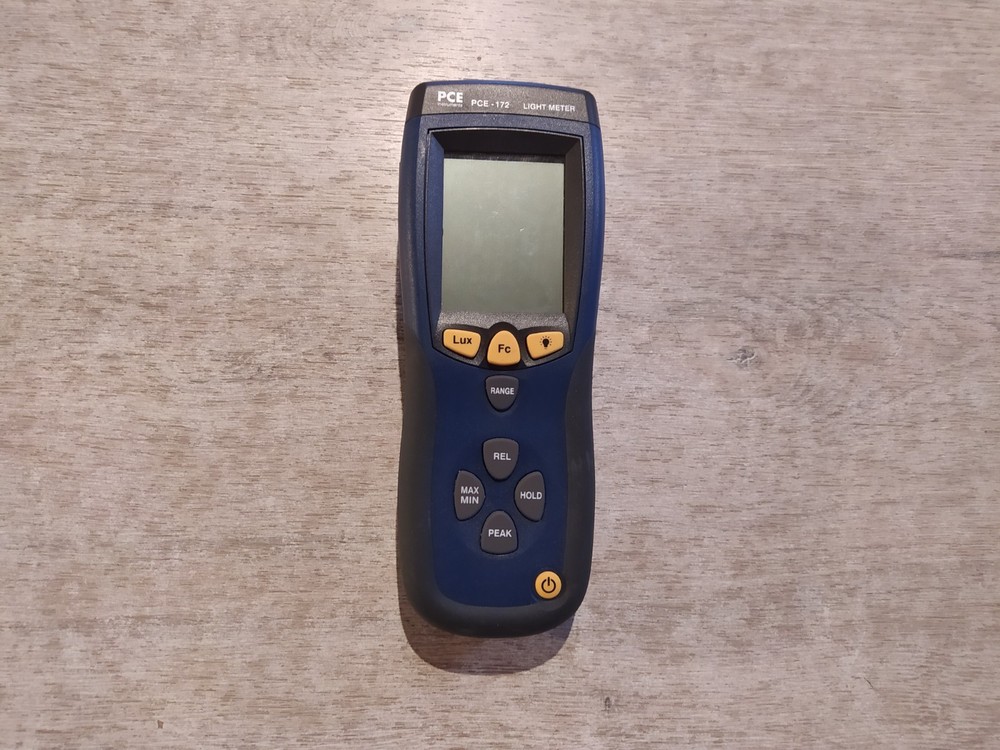 PCE INSTRUMENTS PCE-172 LIGHT METER
