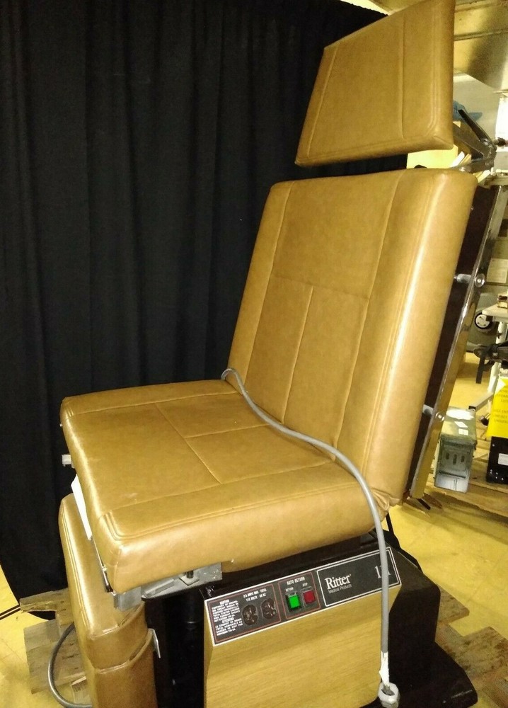 RITTER 111 POWER MEDICAL EXAM TABLE - WORKING, SEE DESCRIPTION