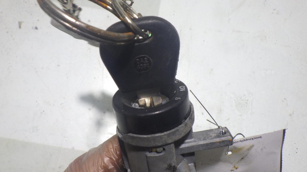 07 CHEVROLET AVEO Ignition W/Key