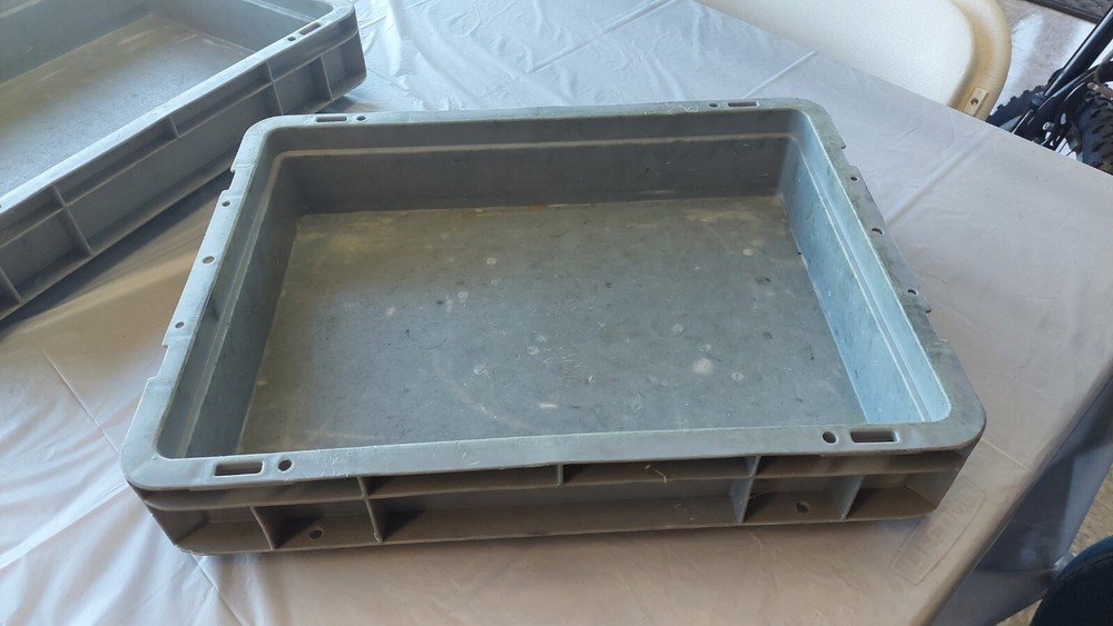 EF4070 Containers Stackable ESD Conductive Solid Base/Sides