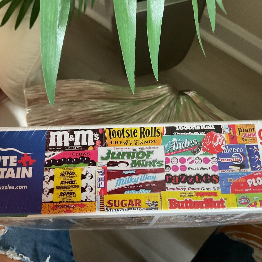White Mountain 1000 Candy Wrapper Colorful Puzzle