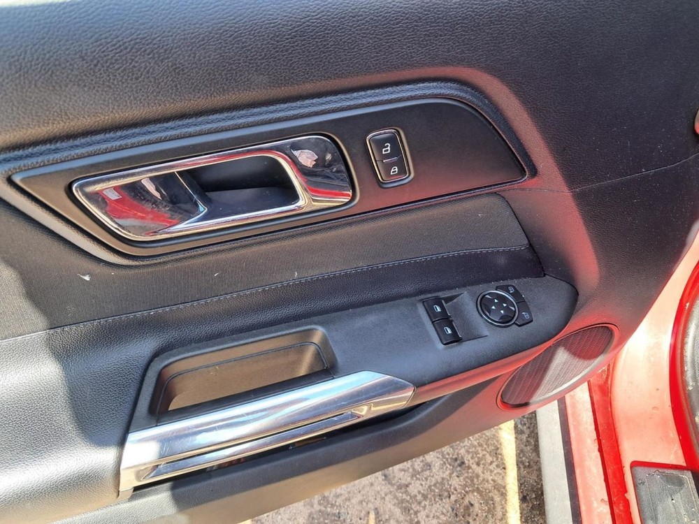 MUSTANG 2016 Glove Box 4850960