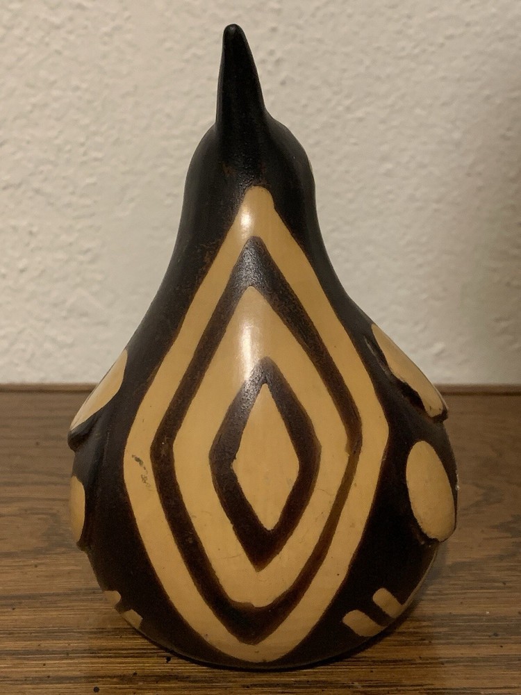 Peru Bird figure pottery signed piece 5 1/2” Long