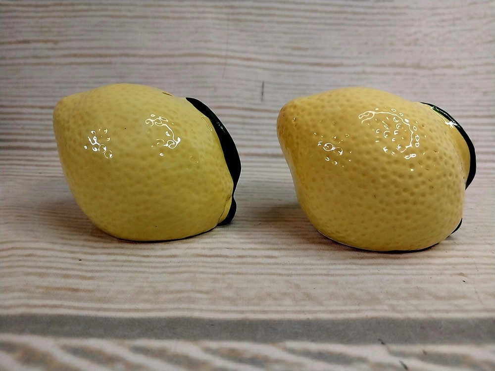New! Lemons Salt & Pepper Shakers Ceramic Spring Summer Decor Lemon Squeeze