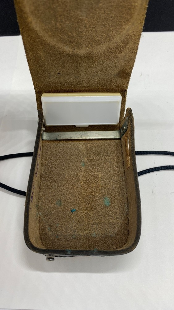 NICE! Soviet Photo Light Meter "LENINGRAD-4" USSR with case