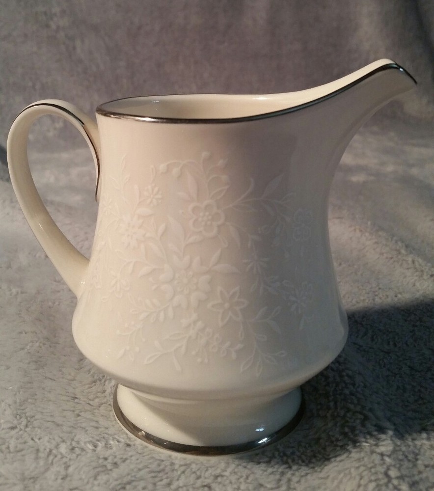 REDUCED Noritake Ivory China Affection Creamer