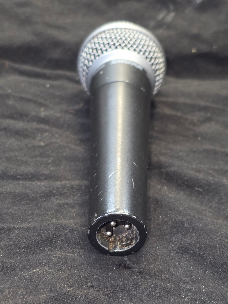 SHURE SM58 MICROPHONE (WORK)