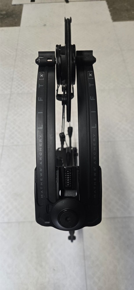 mathews lift x 33 blackout