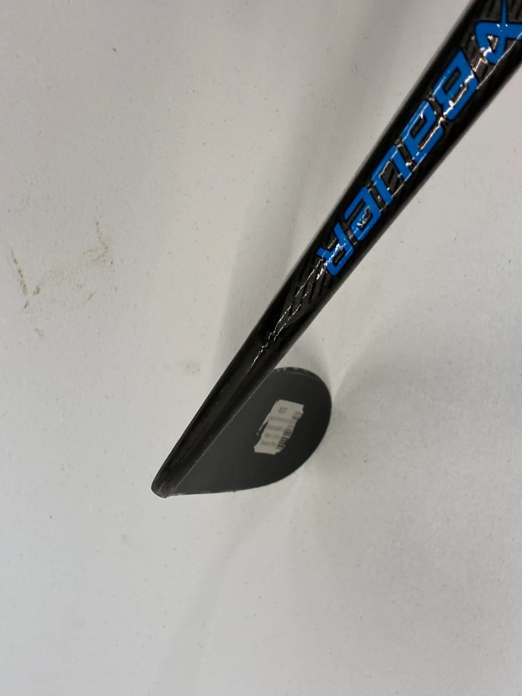 Intermediate Bauer E.40 Hockey Stick Left Handed P28 (Used)
