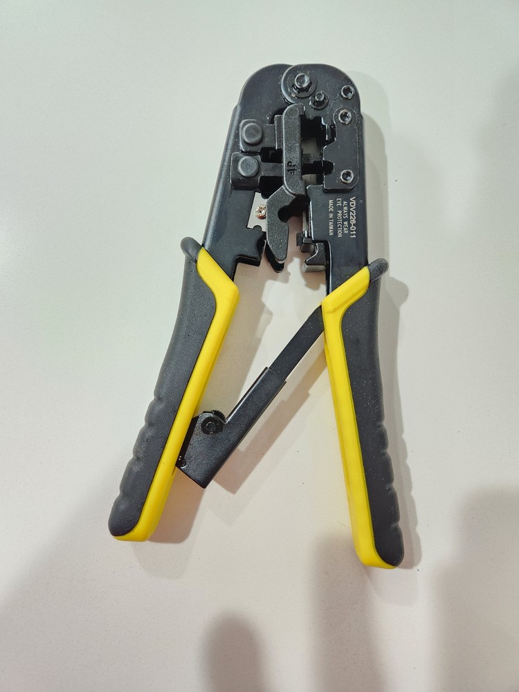 Klein Tools VDV226-011-SEN Ratcheting Data Cable Crimper/Stripper/Cutter