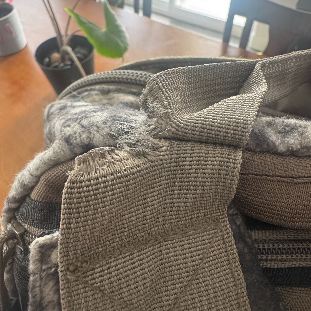 (TORN STRAP) Camelback Maximum Gear Motherlode Backpack Camouflage Hunting