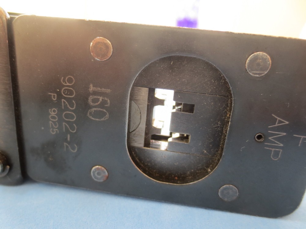 AMP 90202-2 * Hand Crimp Tool * (Missing the ratchet Spring)