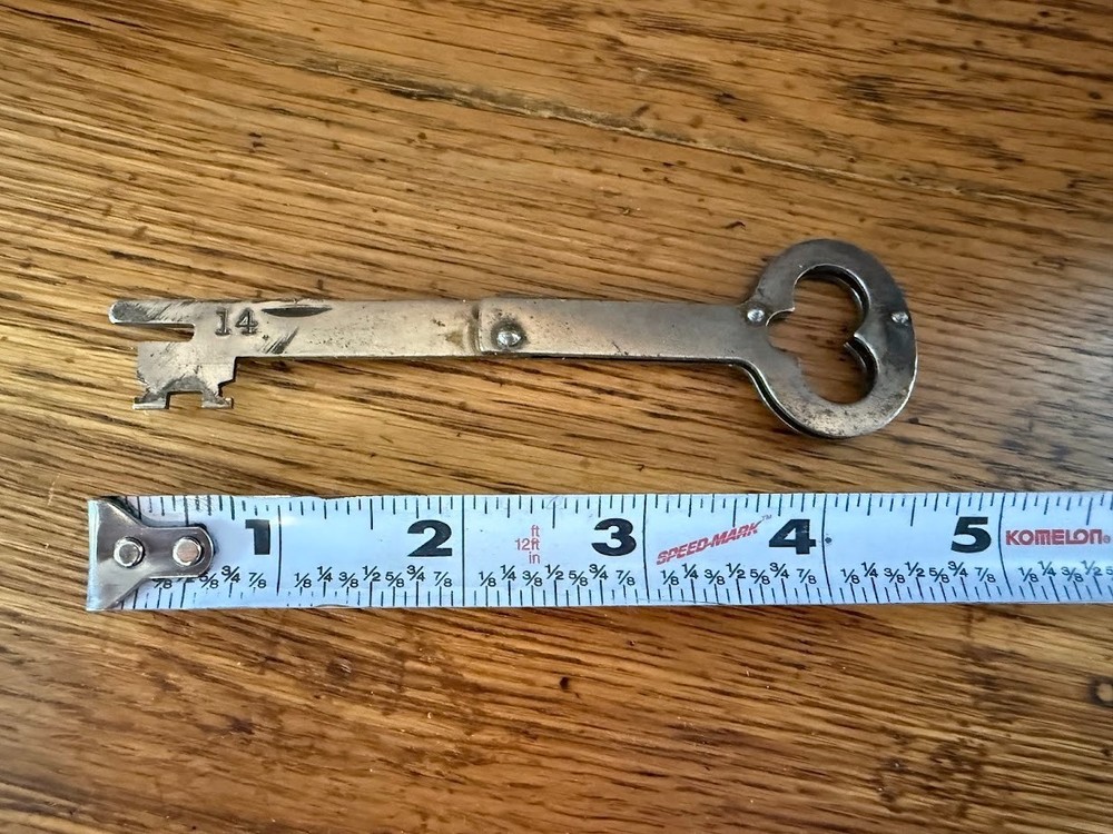 Antique Folding Skeleton Gate Key - Stamped 14