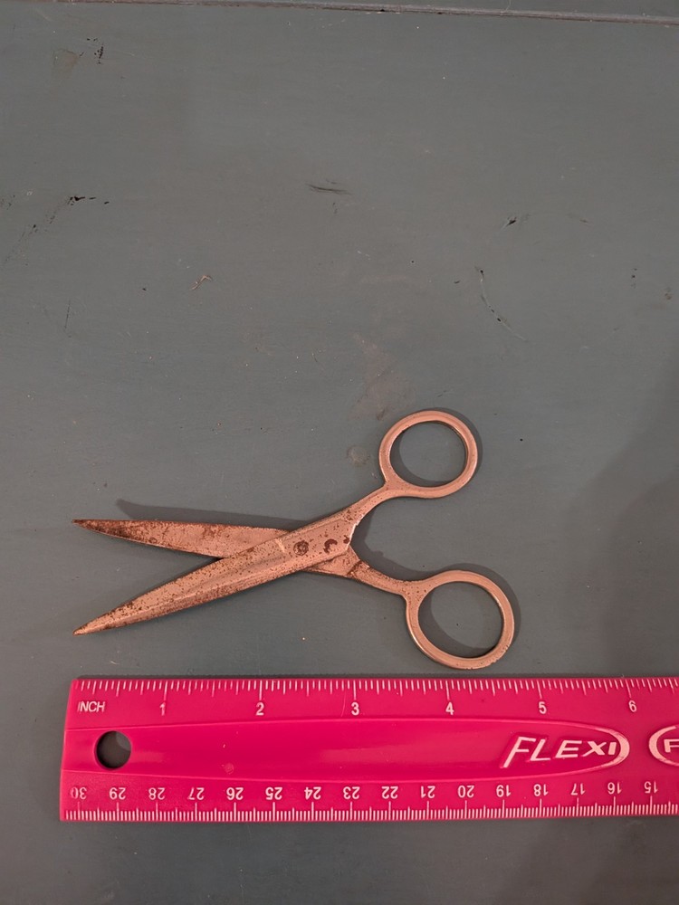 💥💥Vintage Scissors 4 3/4"💥💥