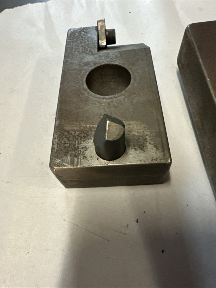 Chisel Point Diamond Dresser Blocks
