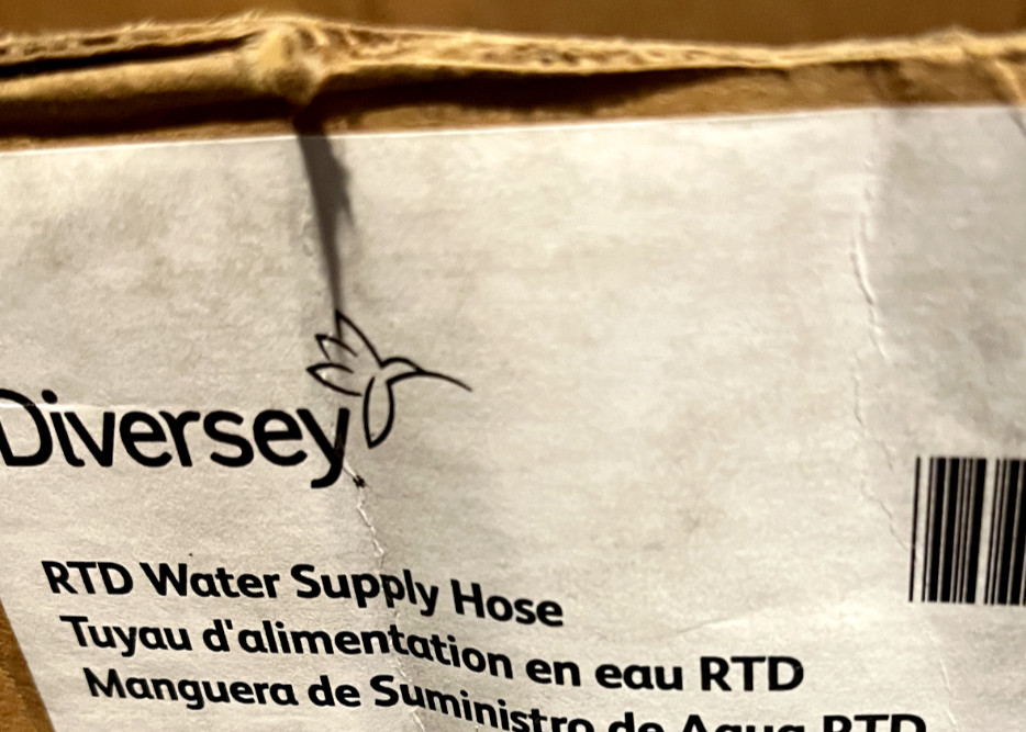 DIVERSEY Water Supply Hose RTD 4DU36 D3202687 3/8" x 5ft- (One Hose)