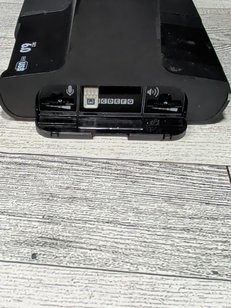 Plantronics Savi W745 Multi Device Wireless Headset System Powers & Holds Charge