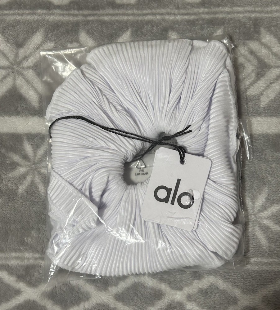 Alo Yoga Micro Plisse Oversize Scrunchie White
