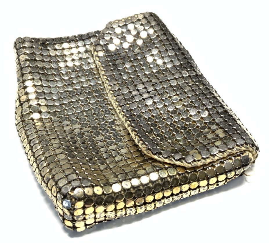 Whiting & Davis Silver Beaded Clutch Change Purse KX501
