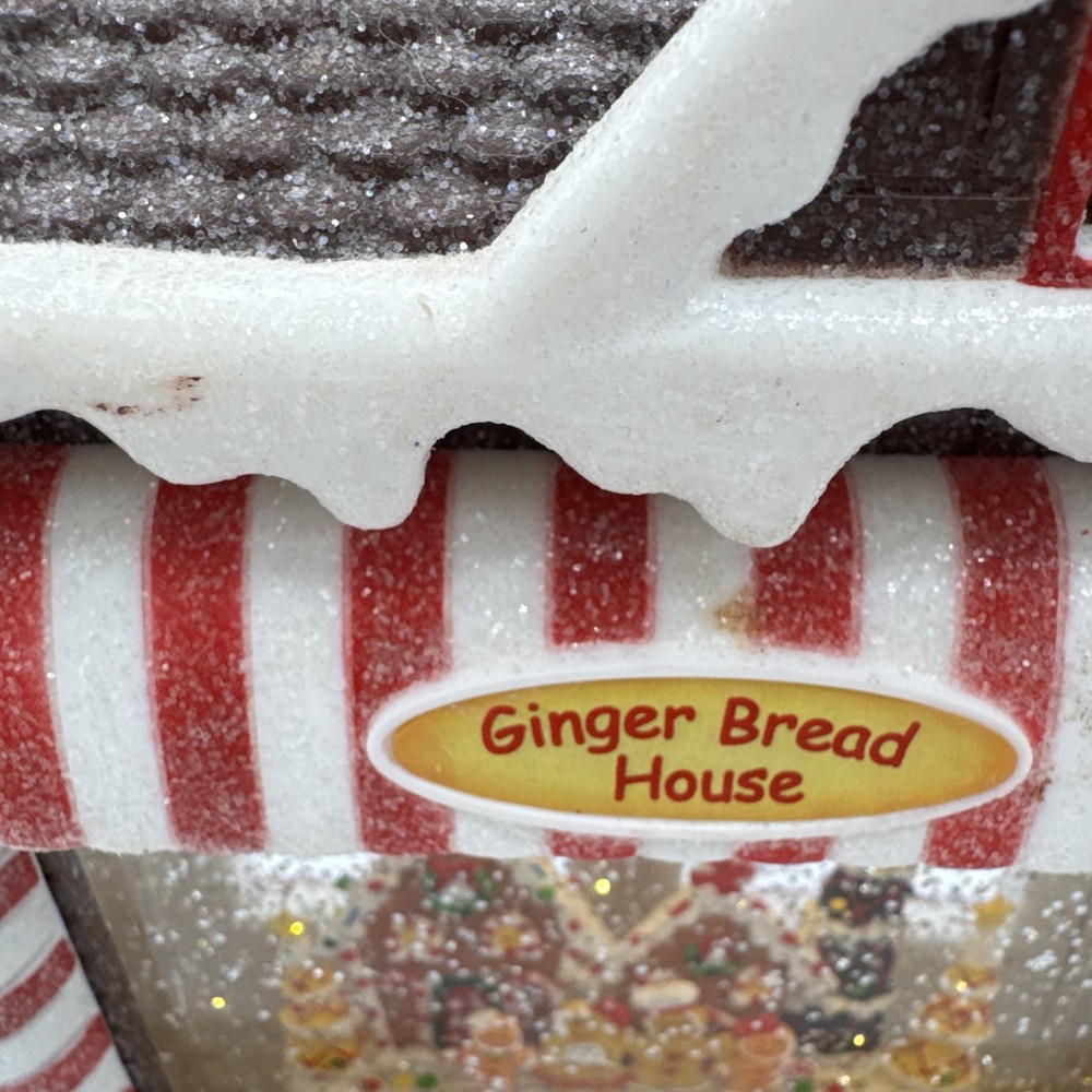 Raz Lighted Lantern Gingerbread House timer 10" Water Globe Christmas Glitter