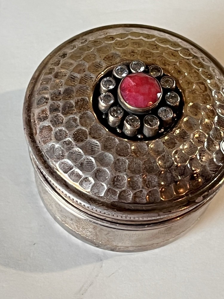 Sterling Silver Small Round Pill, Kumkum,Or Dabi Box. Hammered Lid W/ Raw Ruby