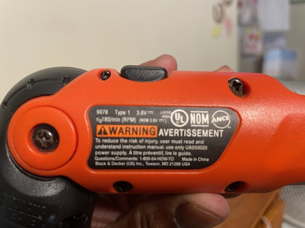 Black & Decker Pivot Driver Adjustable W/Charger- Pre Owned