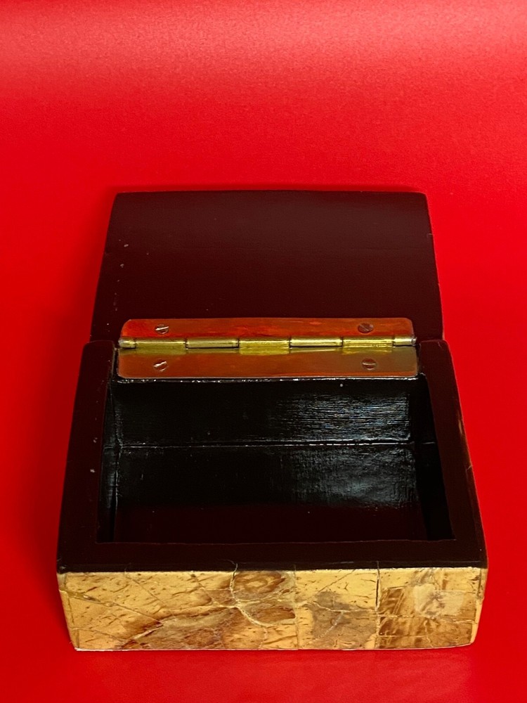 Domed Lacquered Trinket Box