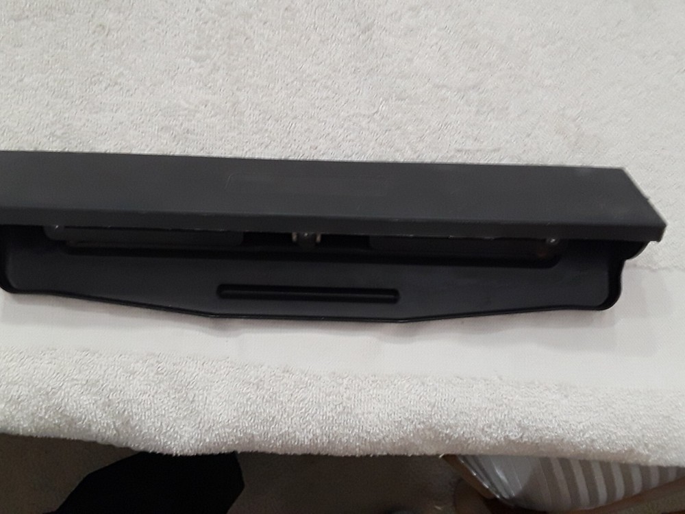 Corner Office 2 or 3 Hole Punch - Adjustable
