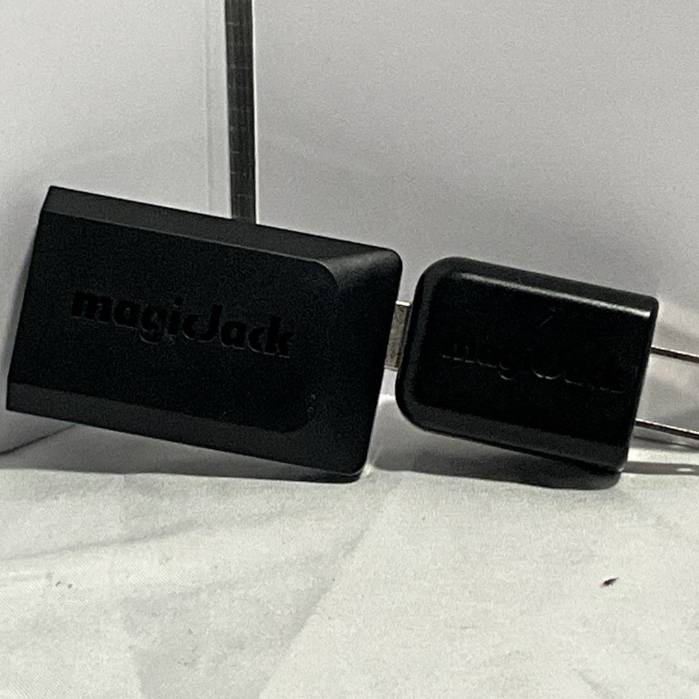 Magic-Jack Go K1103 - Black - Unit And Outlet Plug