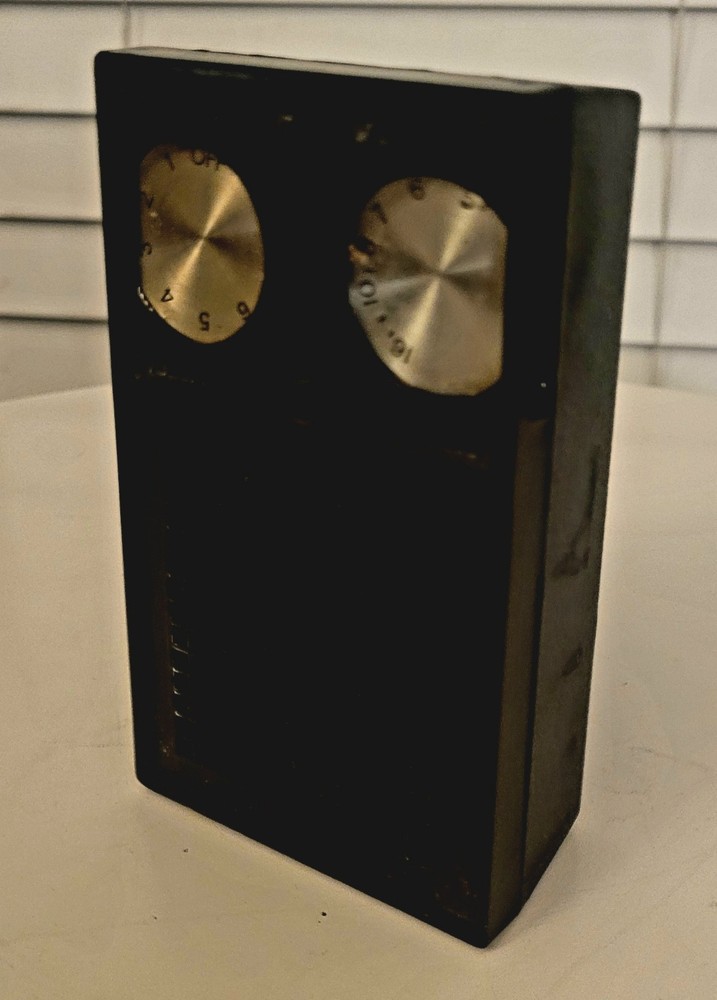 Vintage Pocket Solid State Panorama Transistor AM Radio Still Works